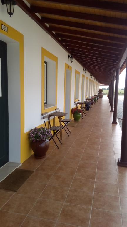 Hostal Agro-Turismo Do Roxo Ervidel Exterior foto